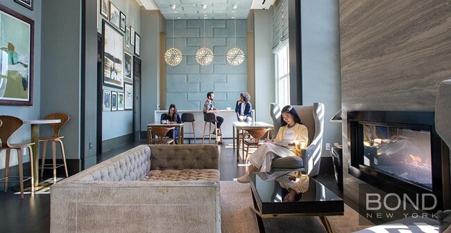 Building Photo - 555 Tenth Avenue