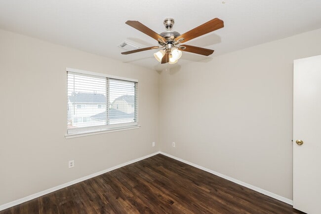 Building Photo - 20627 Sycamore Crest Ln