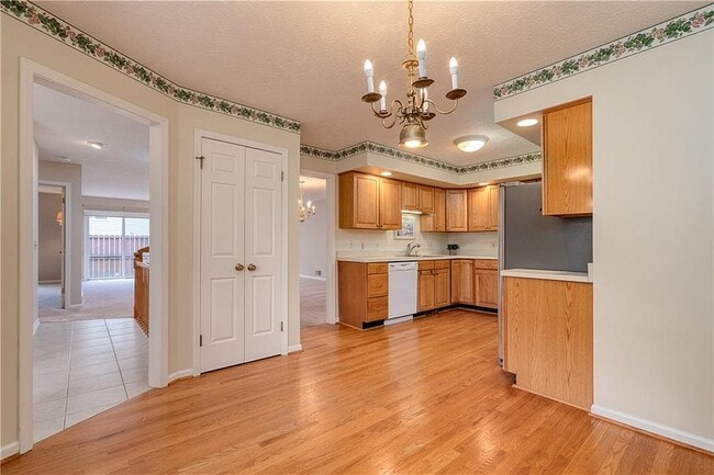 Building Photo - 94 Greenwood Park