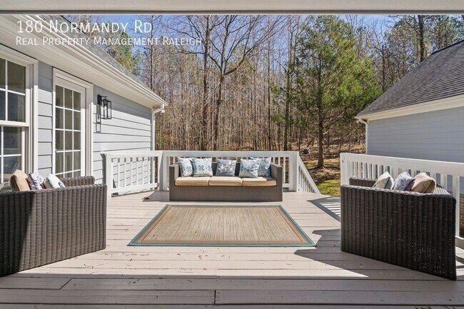Building Photo - 180 Normandy Rd