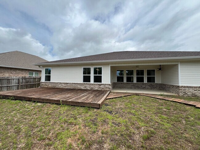 Building Photo - Executive Living