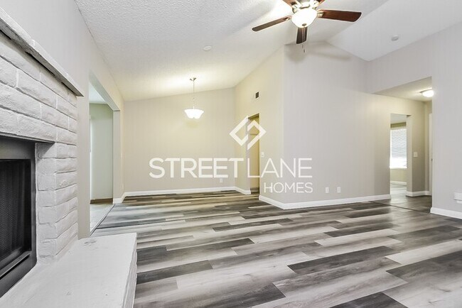 Building Photo - NOW OFFERING FIRST FULL MONTH FREE IF MOVE...