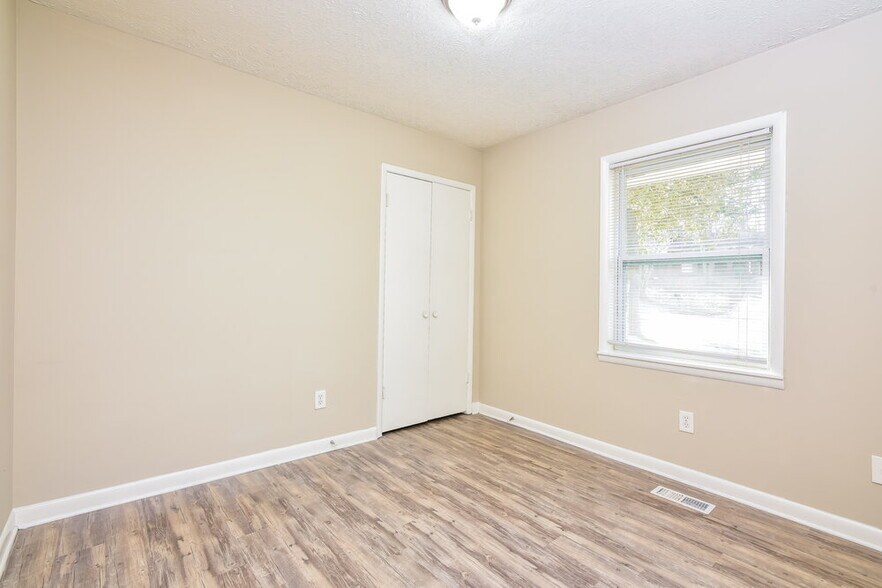 Building Photo - 4624 Elm Ridge Ct