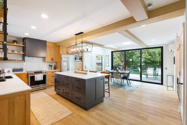 Building Photo - 9047 51st Ave NE