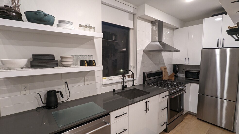 Building Photo - 2616 E Yesler Way