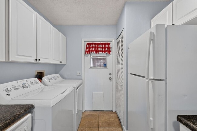 Building Photo - 12310 Tavares Ridge Ct