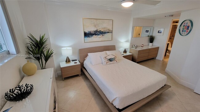 Building Photo - 401 Ocean Dr