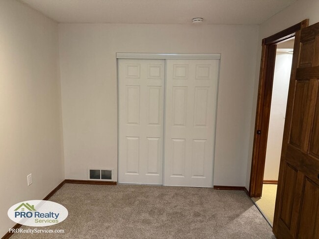 Building Photo - 2 Bedroom **50% off 1 Month's Rent with a November or December 2025 Move In**