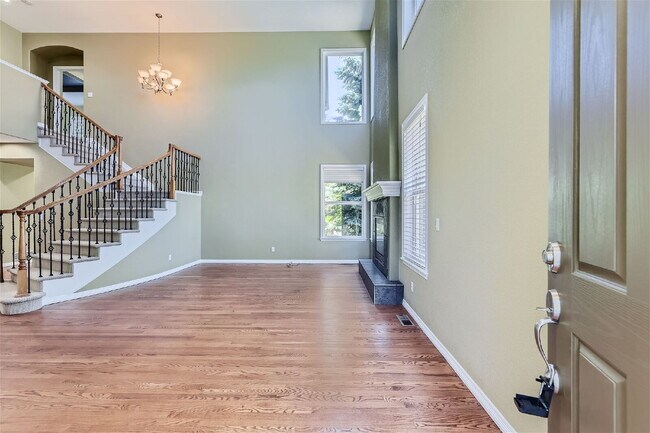 Building Photo - Five Bedroom Executive Home in the Desirable Firelight Subdivision of Highlands Ranch