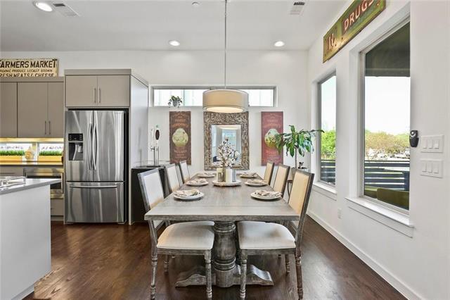 Building Photo - 1911 Summit Ave