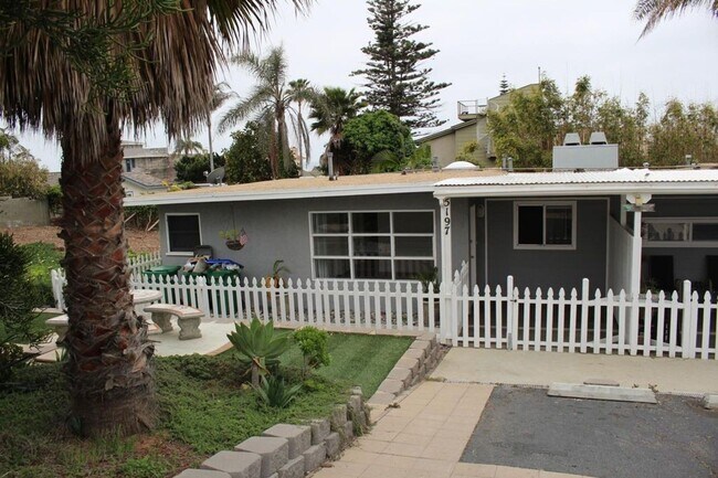 Building Photo - 5195-5197 Carlsbad Blvd