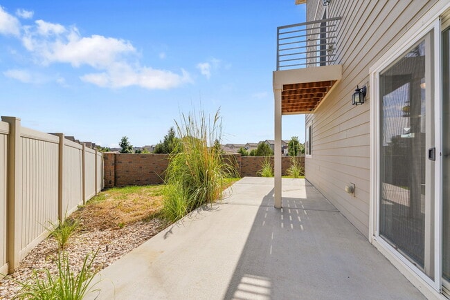 Building Photo - $2,795.00 - 3 Bedrooms, 2.5 Bathrooms, Sin...