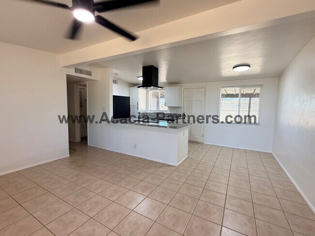 Building Photo - Three Bedroom/Two Bath Home