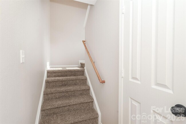 Building Photo - 6227 Stonefort Ct