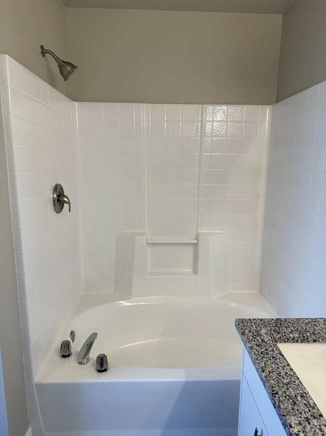 Building Photo - 790 Gillen Ave NW