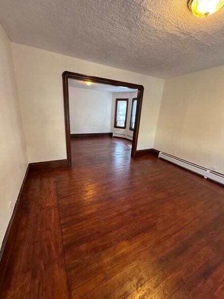 Building Photo - 87 Shawmut St