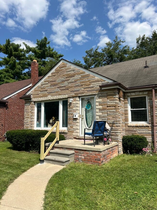 Building Photo - 16604 Winthrop St