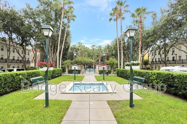 Building Photo - 735 Siena Palm Dr