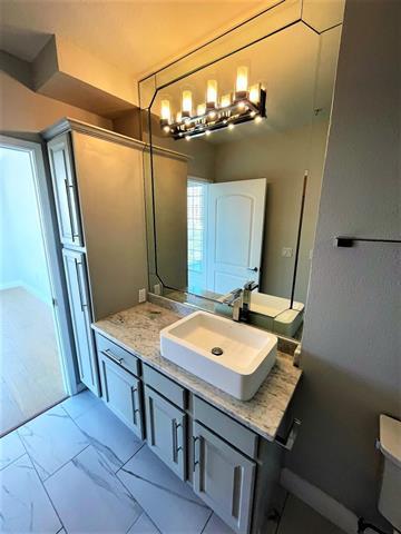Building Photo - 3225 Turtle Creek Blvd Blvd