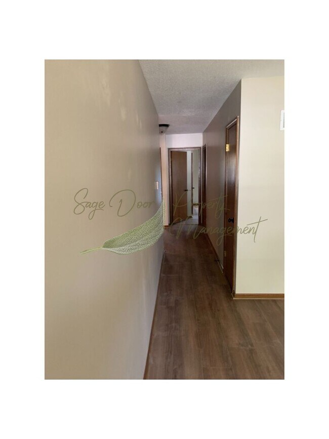 Building Photo - 3 BEDROOM IN BLUE SPRINGS!!!