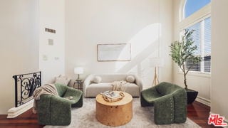 Building Photo - 844 3rd St