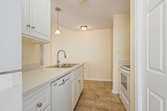 Building Photo - 422 Northrop Pl