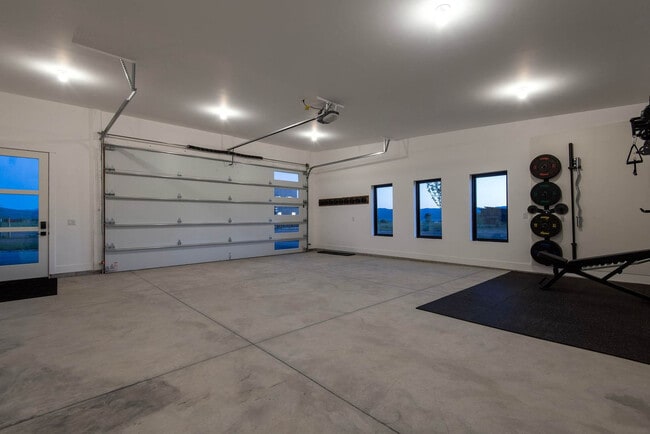 Building Photo - 1601 Jackrabbit Ln