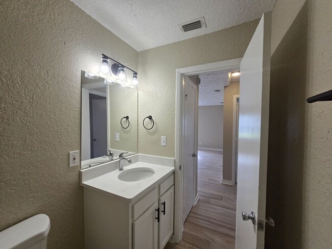 Building Photo - Rent Ready- Westside Duplex