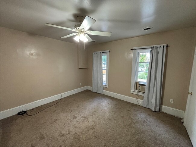 Building Photo - 507 Welles St