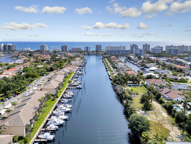 Building Photo - 210 Captains Walk