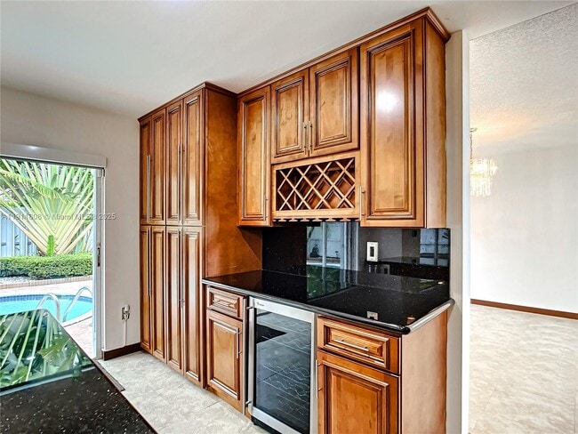 Building Photo - 9884 SW 154th Ct