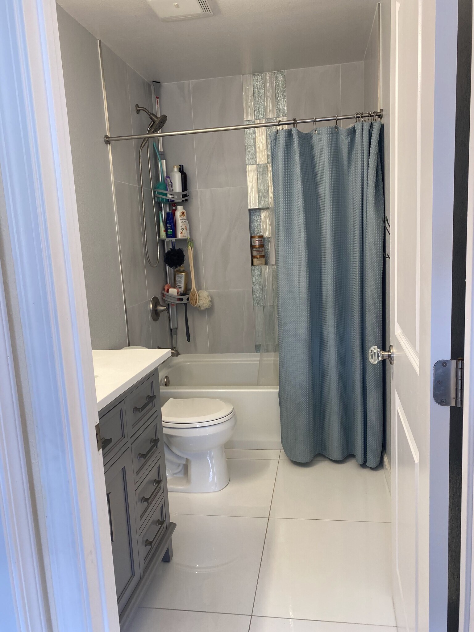 hallway bathroom - 8393 Summerdale Rd