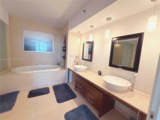 Building Photo - 450 Alton Rd