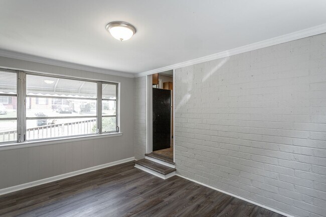 Building Photo - 3 Bedroom House in East Ridge!