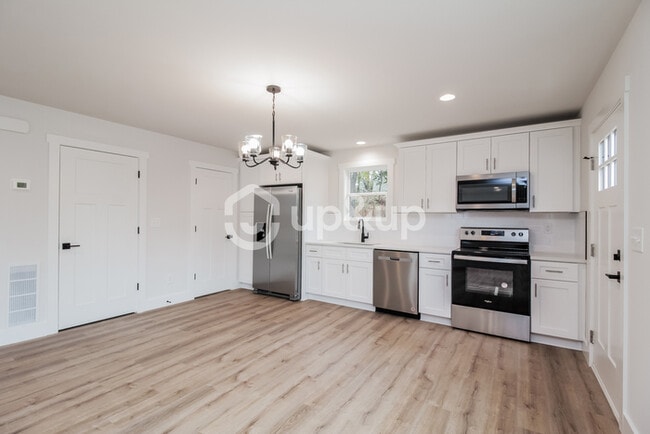 Building Photo - Fantastic 2bd/2ba home! Let yourself in!