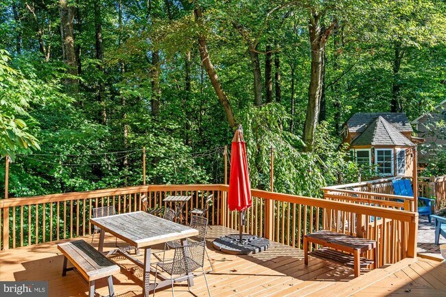 Building Photo - 6123 Beech Tree Dr