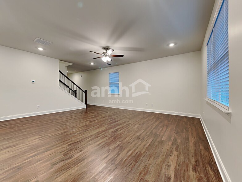 Building Photo - 817 Headland Way