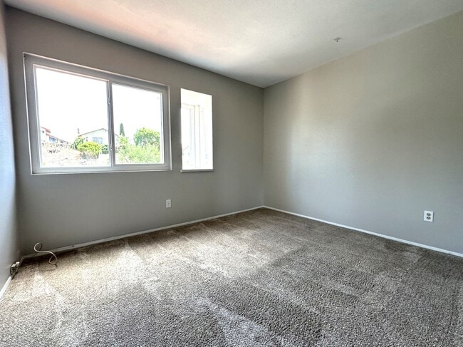 Building Photo - 4BR/3BA House in Rancho Penasquitos - Powa...