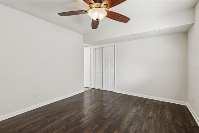 Building Photo - 918 Sleepy Hollow Dr