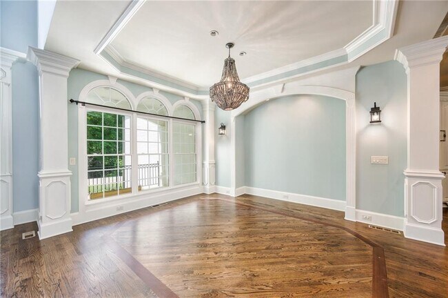 Building Photo - 105 Chablis Ct