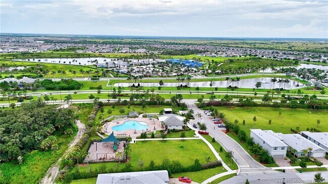 Building Photo - 10214 SW Captiva Dr