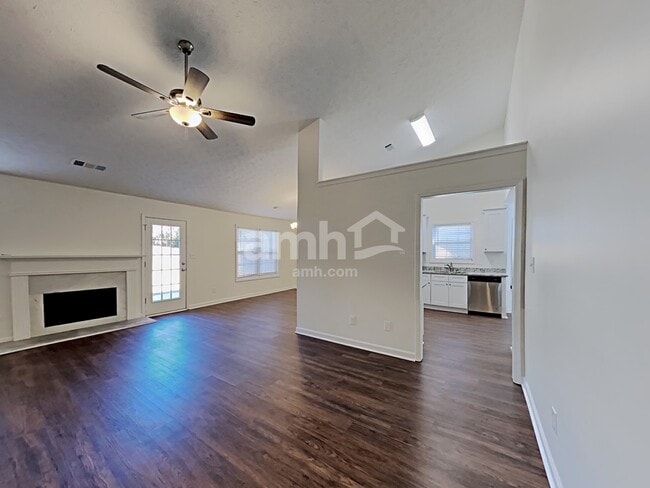 Building Photo - 360 Telford Dr