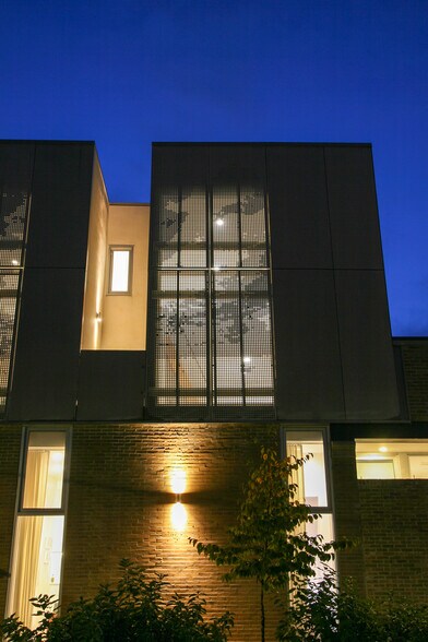 Building Photo - 3544 W Palmer St