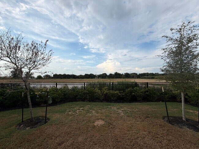 Building Photo - 24126 Prairie Crabapple Ct