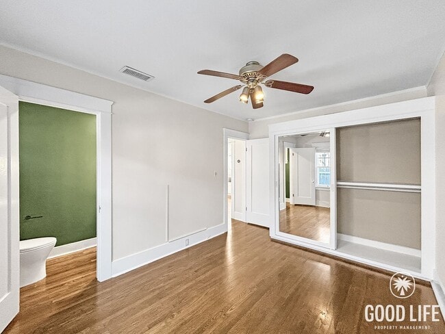 Building Photo - Beautiful 3BD/2.5BA W/ A/C and In-Unit Laundry in Mission Hills!