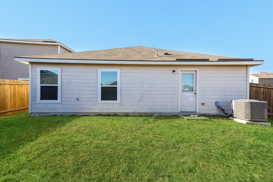 Building Photo - 7200 Jebson Pass