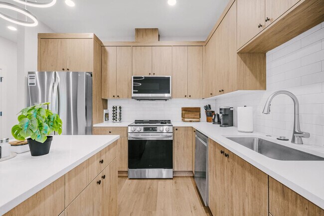 Building Photo - 3202 NW Division St