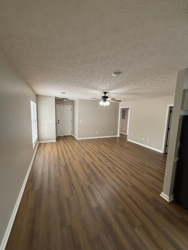 Building Photo - 1201 Canaan Ct