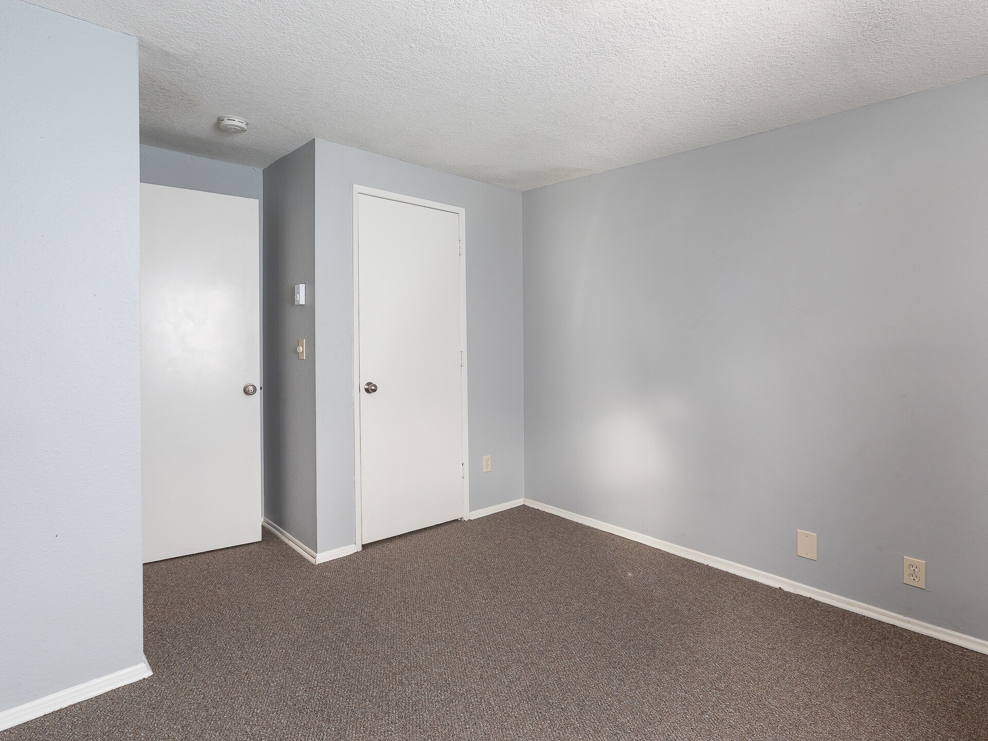 Building Photo - 540 SE 151st Ave
