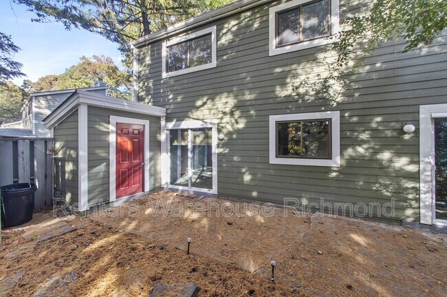 Building Photo - 1825 Ivystone Dr
